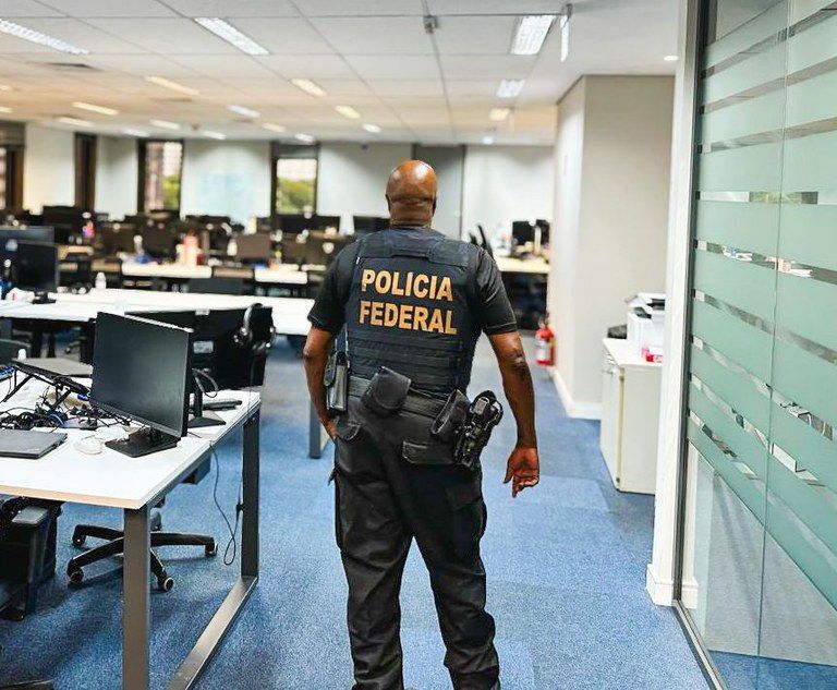 PF mira instituição financeira suspeita de ajudar na lavagem de dinheiro de organizações criminosas