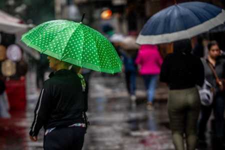 Frente fria pode provocar ventania de mais de 70 km/h em SP, PR e MS, diz Climatempo | CNN Brasil