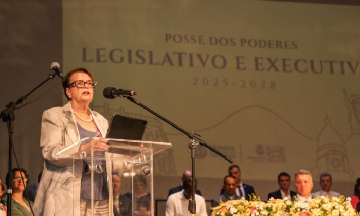 Prefeita Margarida Salomão durante discurso na cerimônia de posse Prefeita Margarida Salomão durante discurso na cerimônia de posse