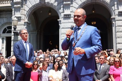 Zema e Simões dividiram o palanque durante evento de transmissão do cargo de governador de Minas