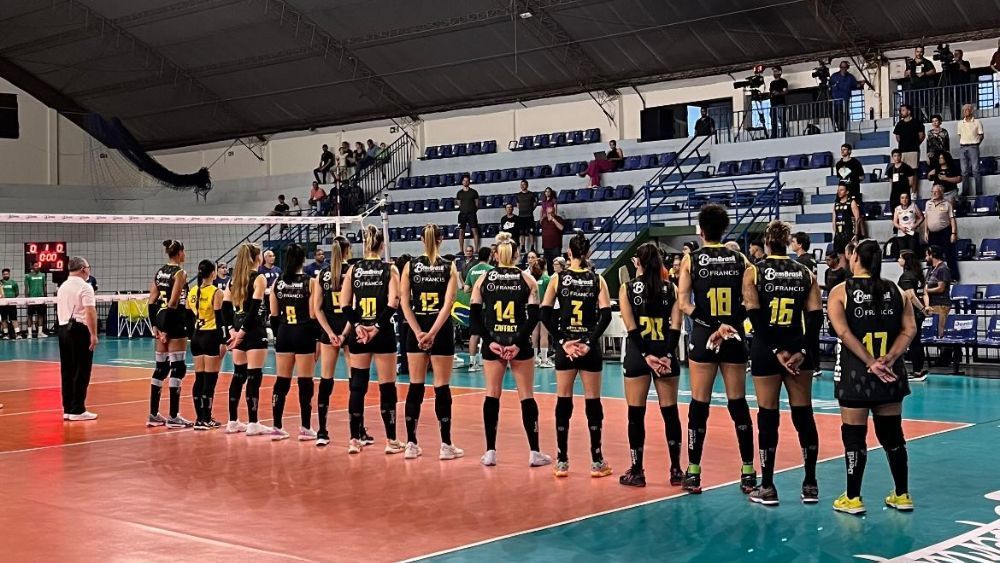 Vôlei: Praia Clube bate Brusque e emenda segunda vitória na Superliga Feminina