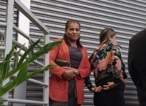 Marinalva Pereira de Almeida, 53 anos, é a primeira da fila