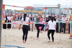 Príncipe William participou de atividades na Praia de Copacabana