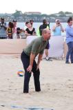 Príncipe William participou de atividades na Praia de Copacabana