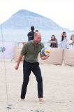 Príncipe William participou de atividades na Praia de Copacabana
