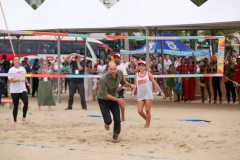 Príncipe William participou de atividades na Praia de Copacabana