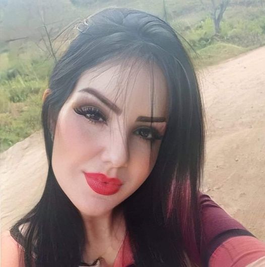 Escola onde a professora lecionava postou uma homenagem nas redes sociais