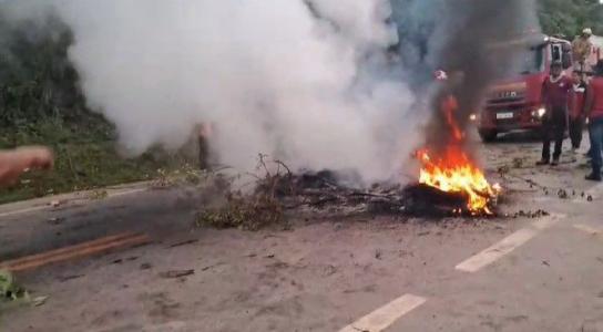 O projeto não proíbe o uso de máscaras, muito comum durante as manifestações feitas no país desde junho do ano passado.