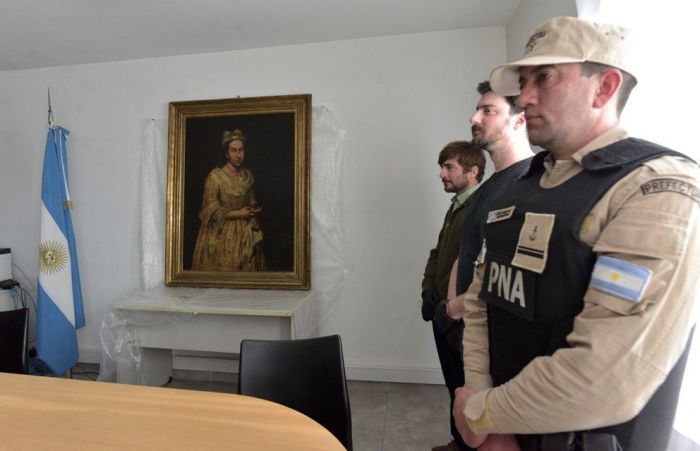 Obra está em bom estado de conservação, já que é de 1710 Obra está em bom estado de conservação, já que é de 1710