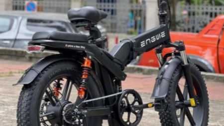 Quanto tempo leva para carregar a bateria de uma bike elétrica