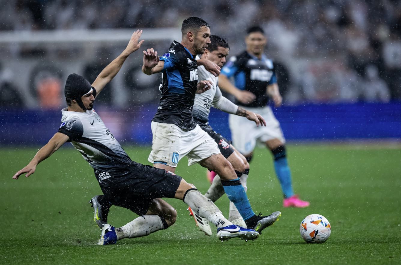 Corinthians não consegue se impor e empata com o Racing na semi da Sul-Americana