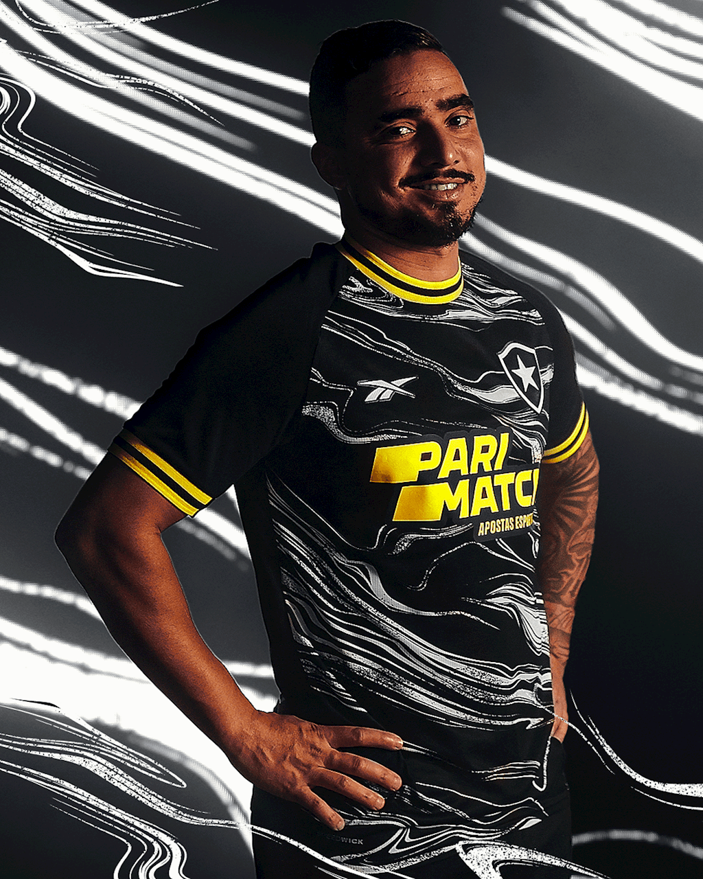 Botafogo lança quarto uniforme para 2024/25 com homenagem à torcida; veja