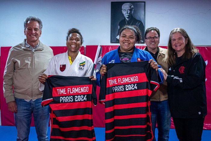 Rafaela Silva, de kimono branco, é uma das esperanças do Brasil nos Jogos de Paris