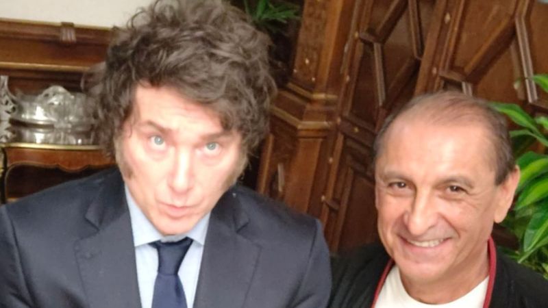 Técnico do Corinthians, Ramón Díaz visita Javier Milei, presidente da Argentina; saiba motivo