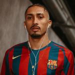 Com homenagem a Ronaldinho, Barcelona vence o Rayo Vallecano por La Liga