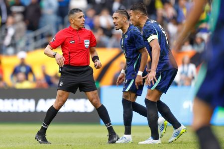 Raphinha em ação pelo Brasil contra a França • Rafael Ribeiro / CBF