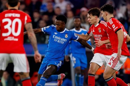 Vini Jr. em ação contra o Benfica no Estádio da Luz