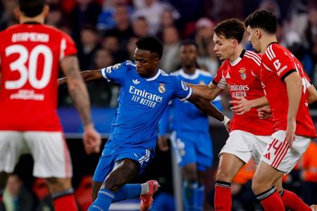 Vini Jr. em ação contra o Benfica no Estádio da Luz