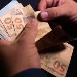 Juiz-foranos comentam as dificuldades para manter as contas em dia