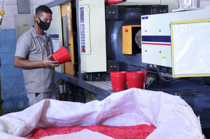 Empresa investe em produtos reciclados a partir do descarte consciente