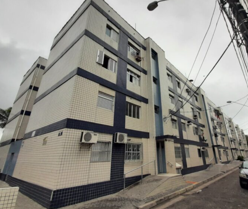 Idosa que caiu do terceiro andar de prédio em Santos morre após dois dias internada