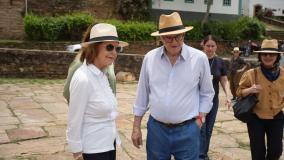 Rei e rainha da Suécia visitam Ouro Preto antes de participar da COP 30, em Belém