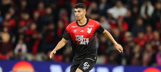 Arthur Dias é titular do Athletico-PR