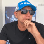 Renato chora em pronunciamento de despedida do Grêmio