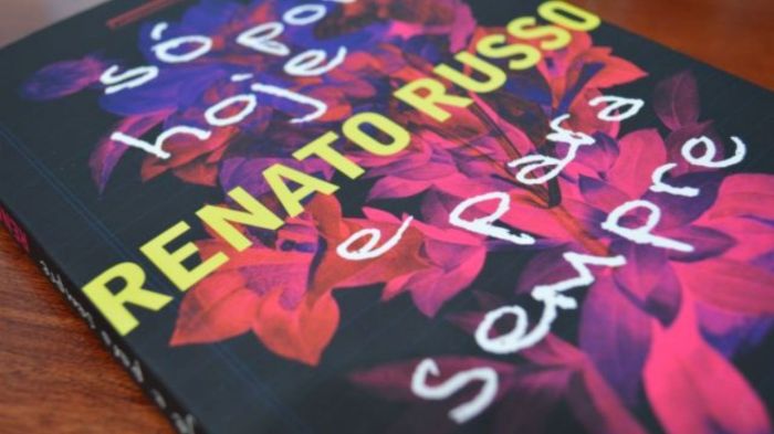 Renato Russo sem personagem o livro que expõe vício, silêncio e lucidez