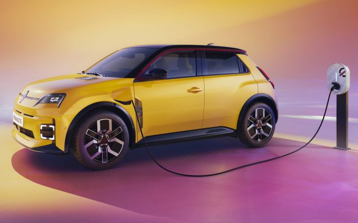 Renault 5 E-Tech electric 