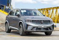 Rival híbrido de BYD e GWM, Renault Koleos começa a chegar ao Brasil