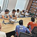Organizada do Cruzeiro se reúne com Diniz e jogadores: 'Libertadores é obrigação'