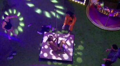 Aline durante festa no BBB 25