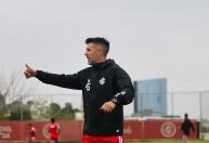 Pezzolano vira desfalque no Inter após derrota para o Atlético pelo Brasileiro