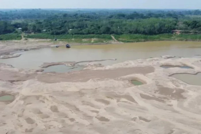 Seca na Amazônia: com baixa histórica, rio Madeira tem pior julho em 60 anos.