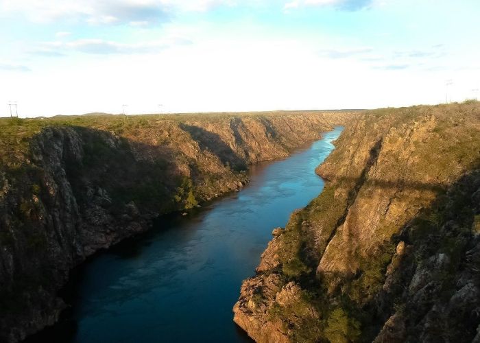 Rio Sao Francisco próximo a cidade de Paulo Afonso - BA
