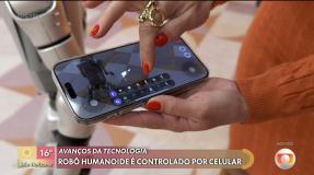 Patrícia Poeta recebe robôs no Encontro