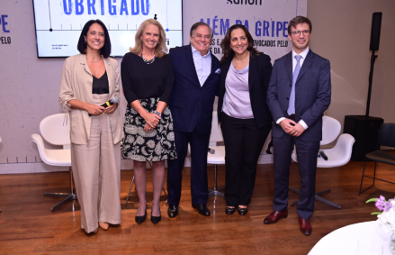 Ronnie Von durante lançamento da campanha de vacinação contra gripe em São Paulo