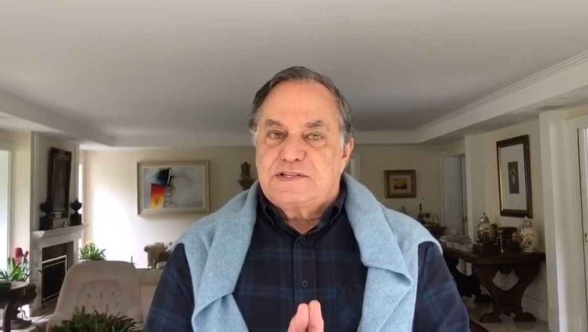 Ronnie Von se irrita com falta de luz em São Paulo e desabafa: 'eu também sou povo'