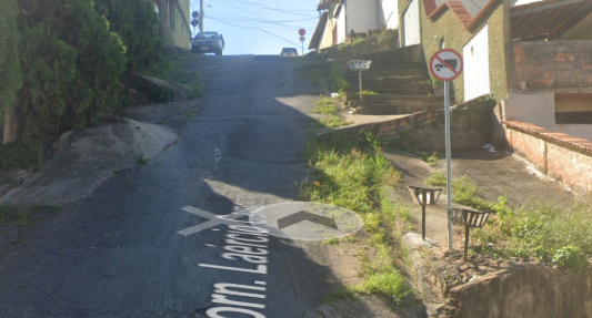 Rua Jornalista Laércio Campos, no bairro Minaslândia