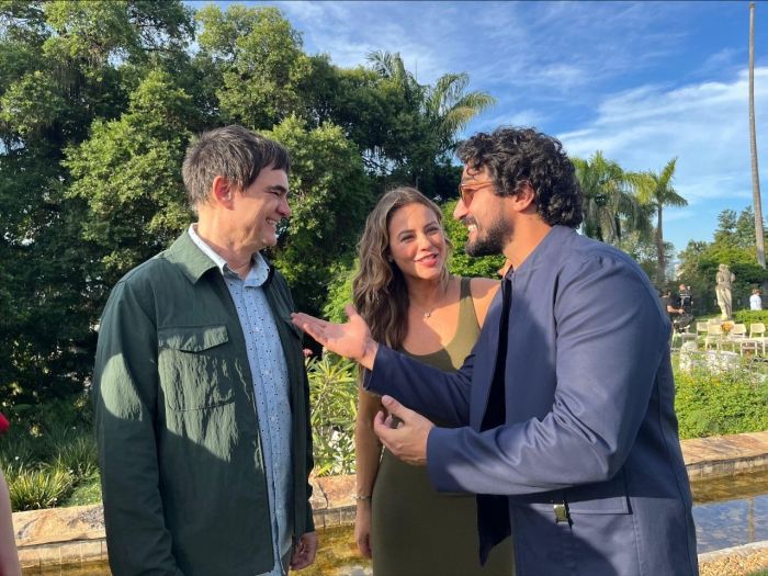 Samuel Rosa, Heleninha (Paolla Oliveira) e Ivan (Reanto Góes) 