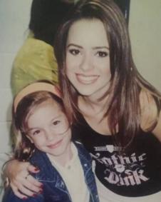 Alice publicou duas fotos com Sandy