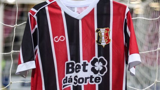 Camisa do Santa Cruz antes de partida do Campeonato Pernambucano