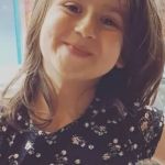 Pai e madrasta de menina morta são julgados por crime que horrorizou o Reino Unido