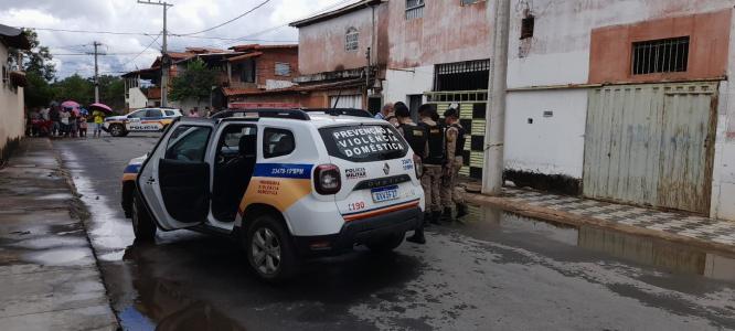 O militar foi atingido com cinco golpes durante atendimento à ocorrência