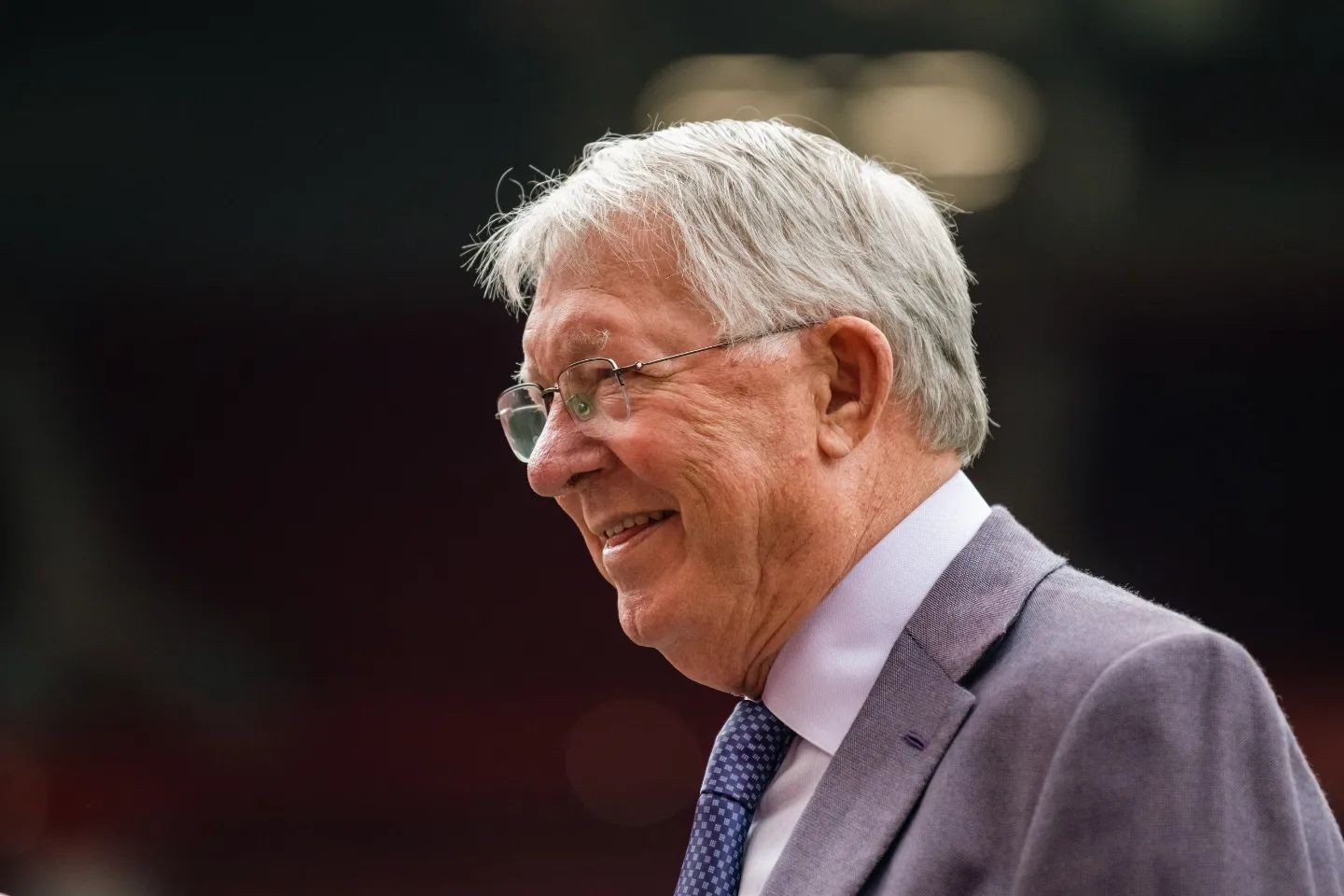 Manchester United encerra contrato de Alex Ferguson por corte de gastos