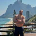 Adriano Imperador lança livro com relatos sobre depressão e alcoolismo; leia trechos
