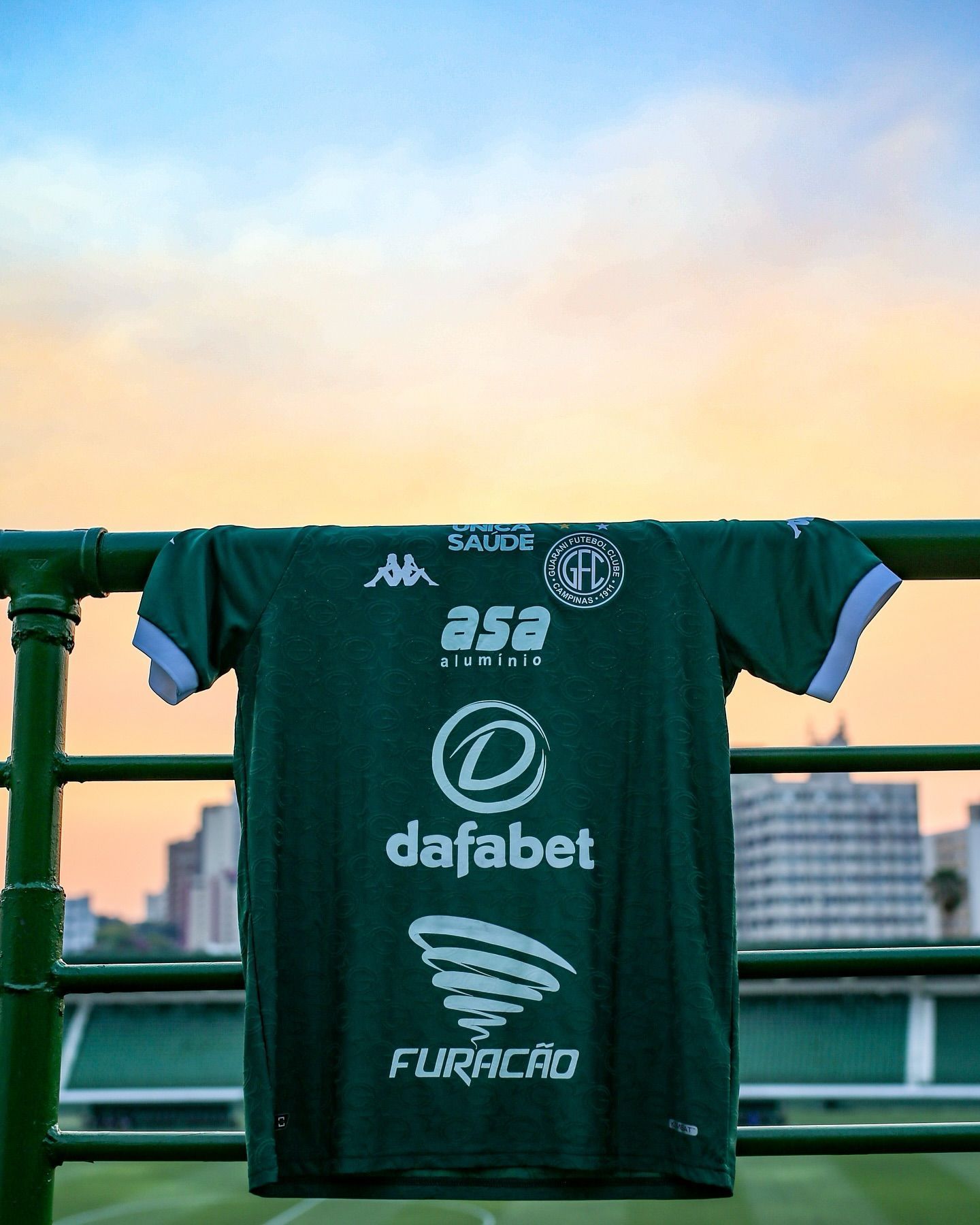 Casa de apostas patrocinadora de clube da Série B encerra operações no Brasil