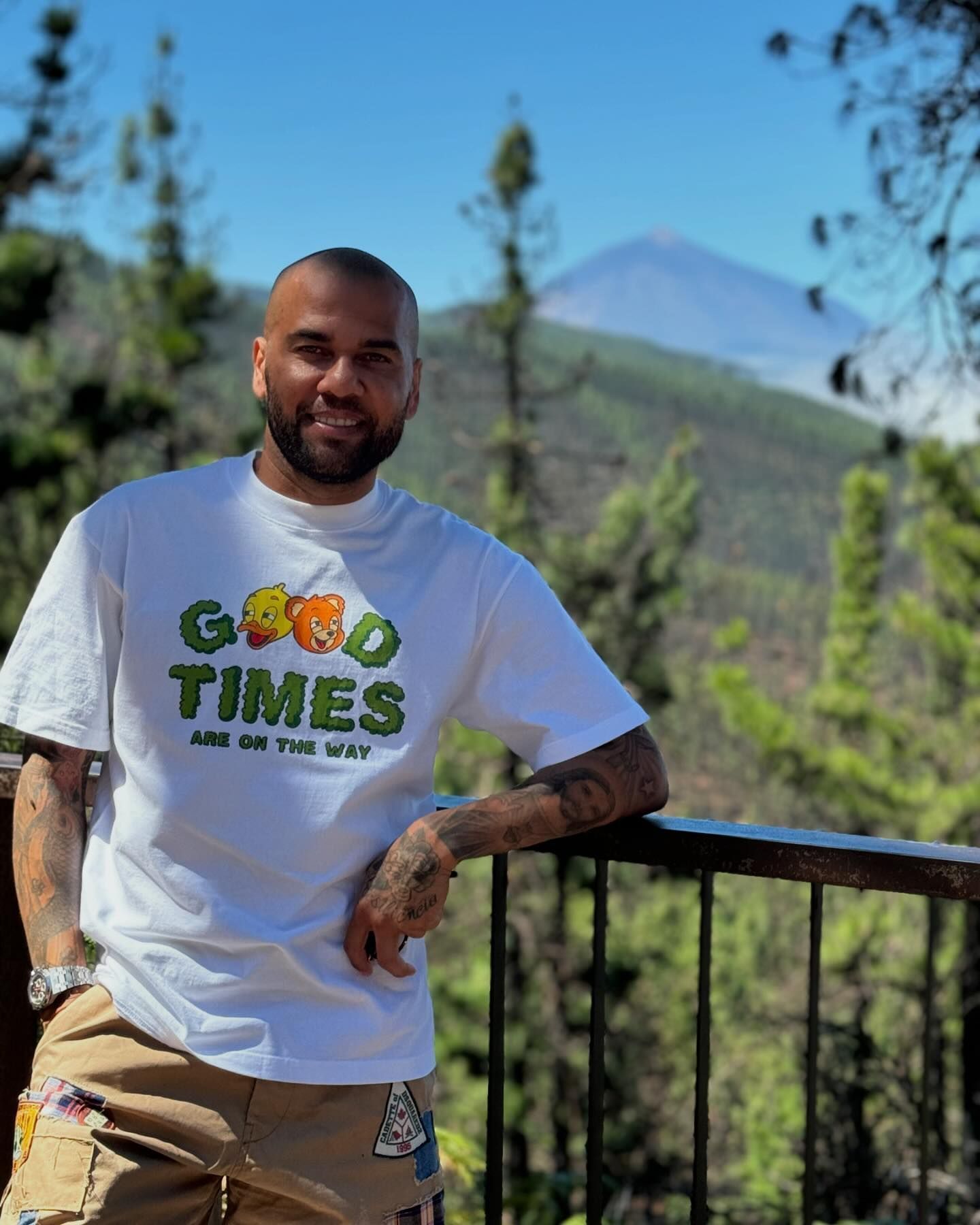Daniel Alves surpreende e posta primeira foto sete meses após sair da cadeia