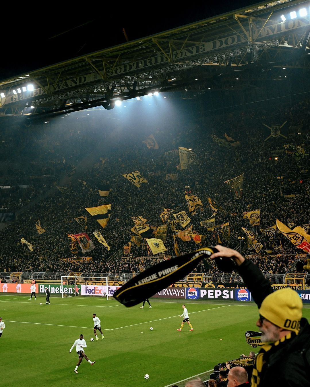 Torcedores do Borussia pedem fim de patrocínio milionário de fabricante de armas